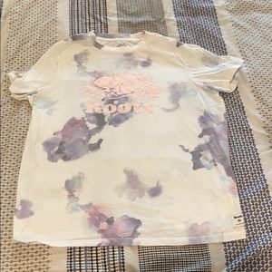 “Tie sye” Roots TSHIRT